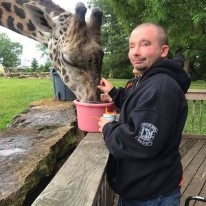 Meet your Posher, Loren